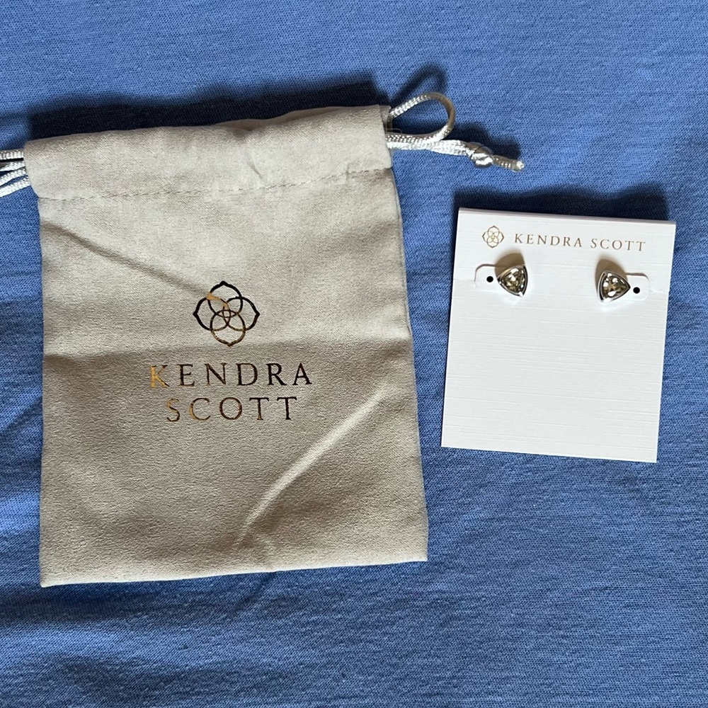 NWT Kendra Scott earrings - Picture 2 of 5